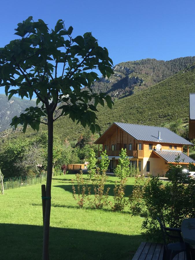 Les Chalets Fleurs De France - Kota Saint-Dalmas Eksteriør billede