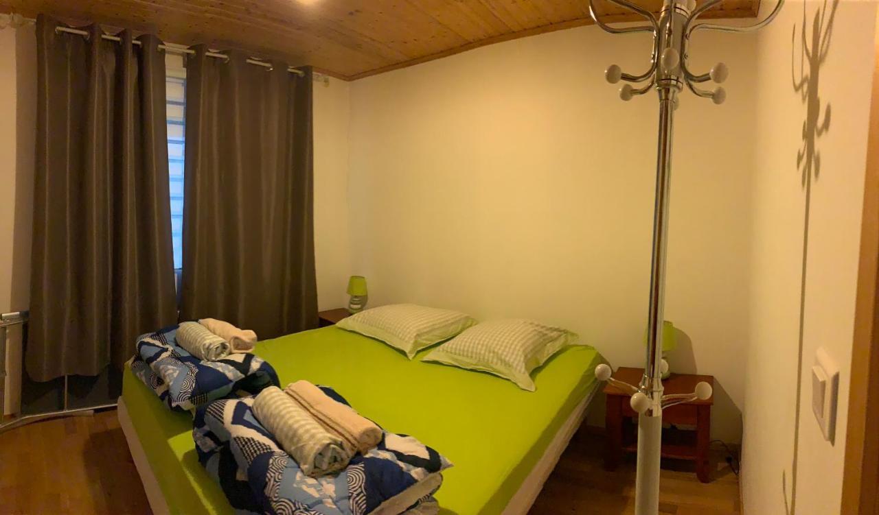 Les Chalets Fleurs De France - Kota Saint-Dalmas Eksteriør billede
